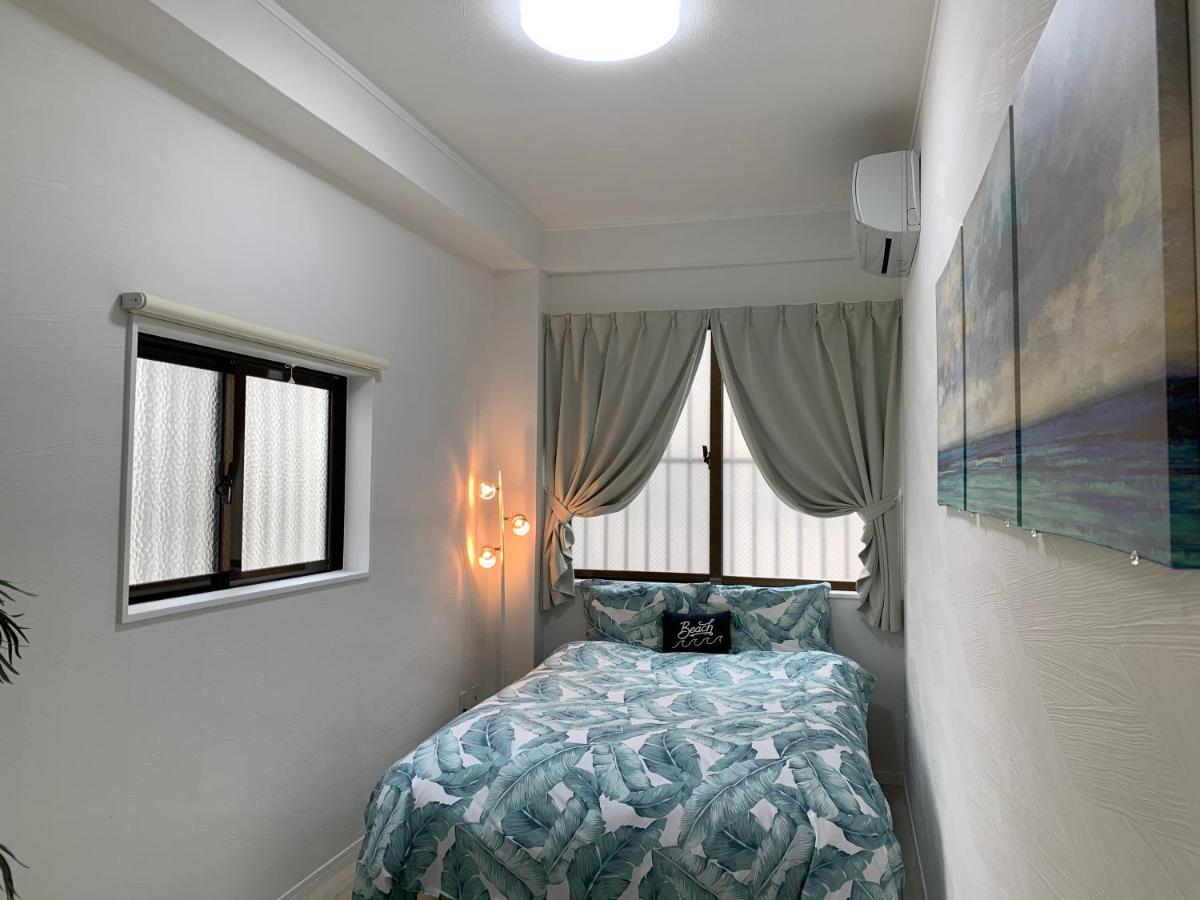 Maximum Of 21 People Can Be Rented In One Building 3 Minutes Walk To Tomari Port 10 Minutes Drive To The Airport No Parking Lot 30 Seconds Walk From Paid Parking Lot Warayunso Port City May Naha Bagian luar foto